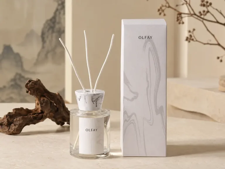 Wholesale 150ml Ink Wash Art reed diffuser with ceramic cap, white reeds and gift box for private label manufacturing