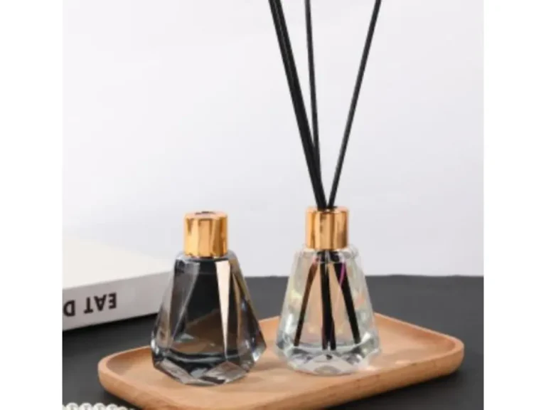 What Does Eucalyptus Smell Like? A Guide for Home Fragrance Brands