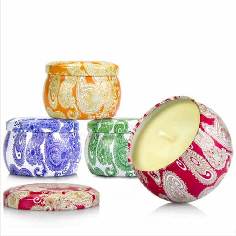 Custom Luxury Four-Piece Gift Set Vintage Pattern Tin Candle Jar with Soy Wax Scented Natural Plant Oil