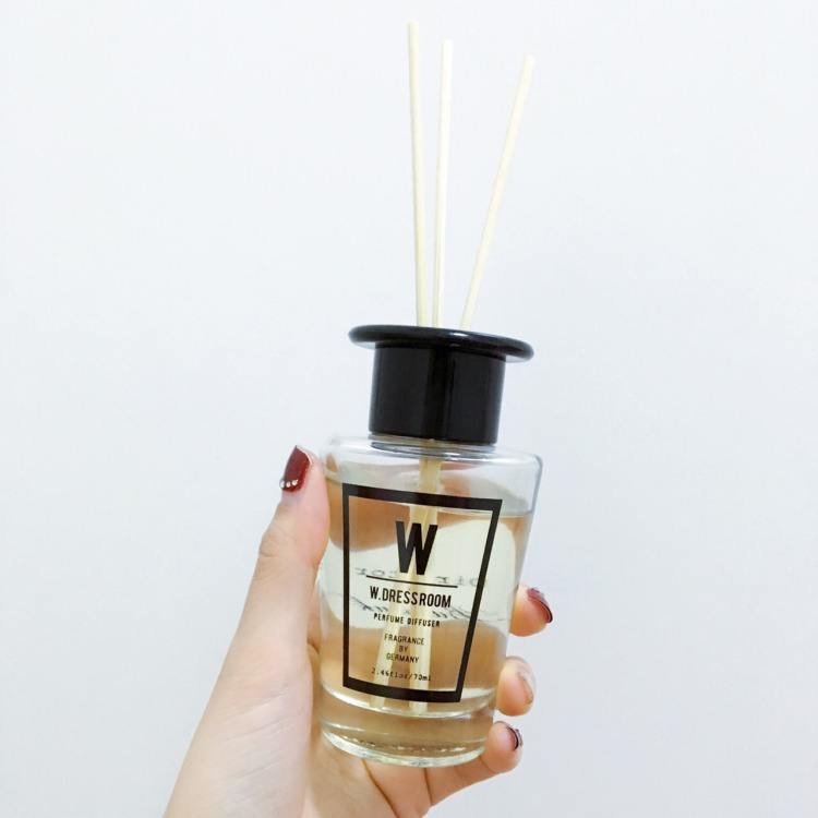 Custom Natural Plant Essential Oil Air Freshener Fragrance Glass Bottle Reed Diffuser with Rattan Sticks for Gifts