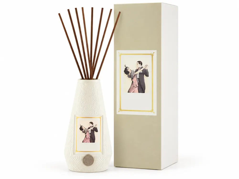 Custom Aroma Reed Diffuser with Rattan Sticks, in Various Colors
