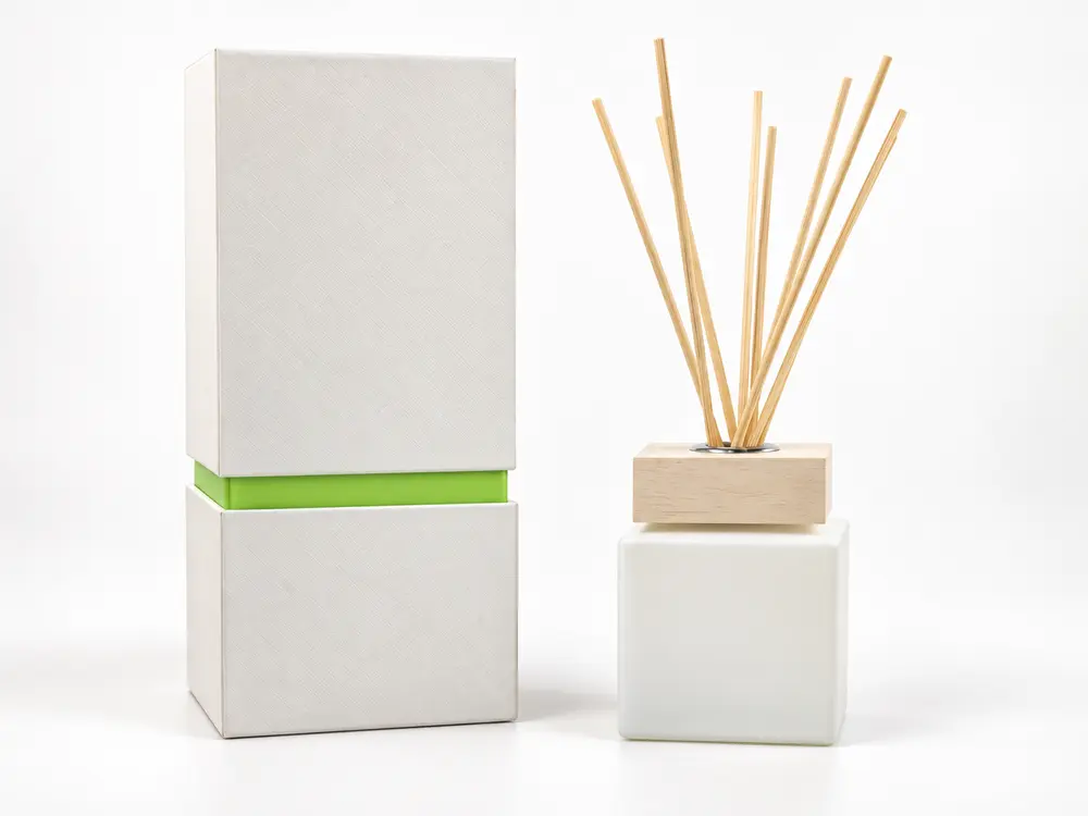 Custom Decorative Aroma Reed Diffuser with Rattan Sticks for Gift