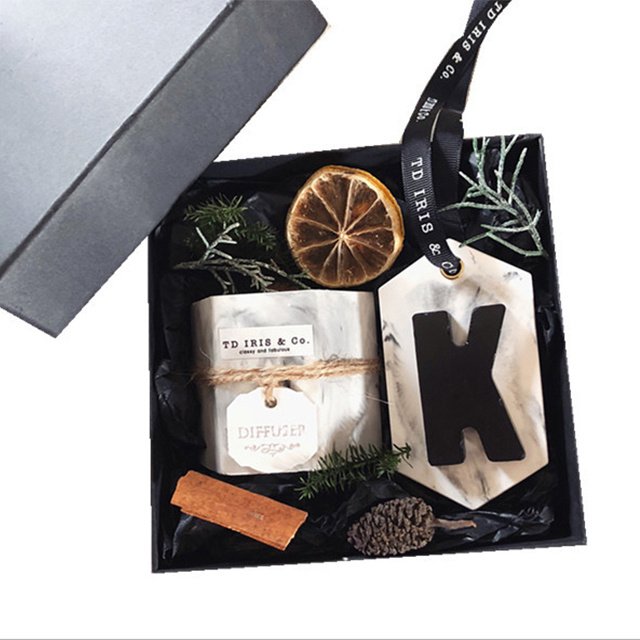 Custom 100% Natural Soy Wax Candles in Luxury Ceramic Candle Jar Marble Piece Gift Set