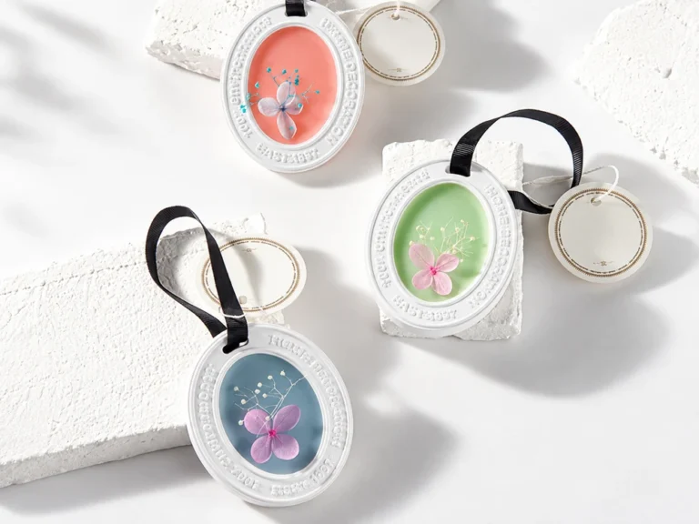 Flower-Inset Oval Plaster Fragrance Medallions