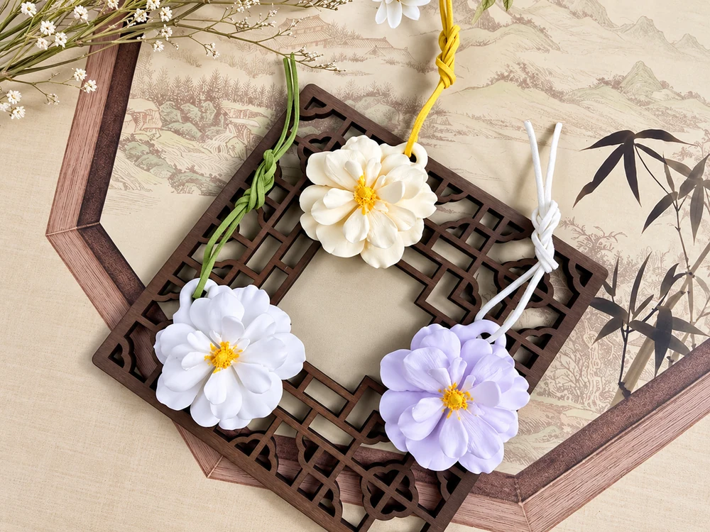 Layered Flower Plaster Fragrance Ornament