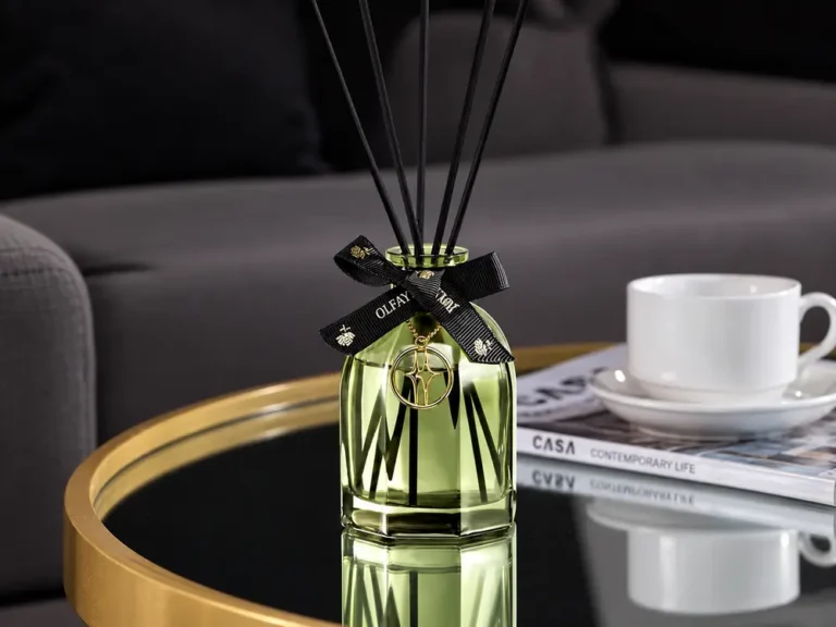 C2 150ml Faceted Glass Reed Diffuser with Black Bow
