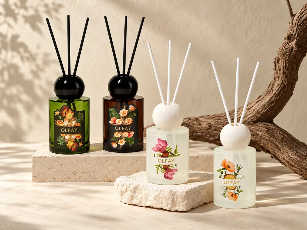 Gardenia Reed Diffuser with Botanical Decoration view 1