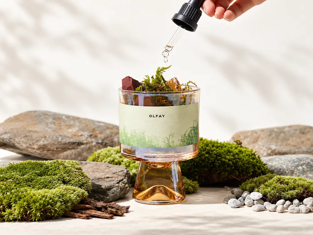 Moss Inspired Crystal Diffuser in a Pedestal Vessel for private label manufacturing