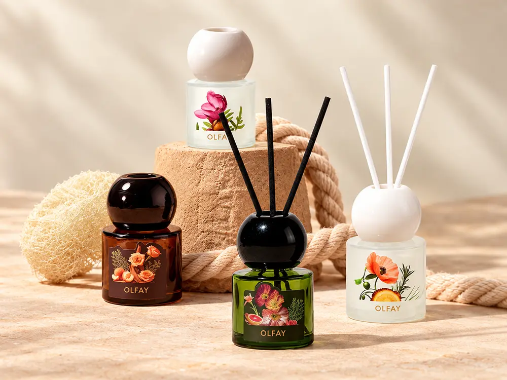 Small Botanical Reed Diffuser with Round Collar