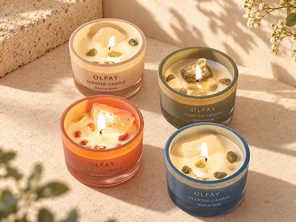 Soy Wax Scented Candle with Crystal Decoration view 1