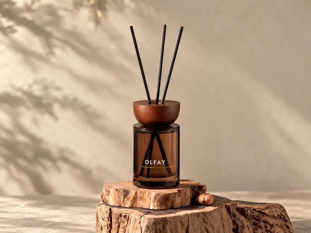 Wooden Collar Reed Diffuser in Amber Glass