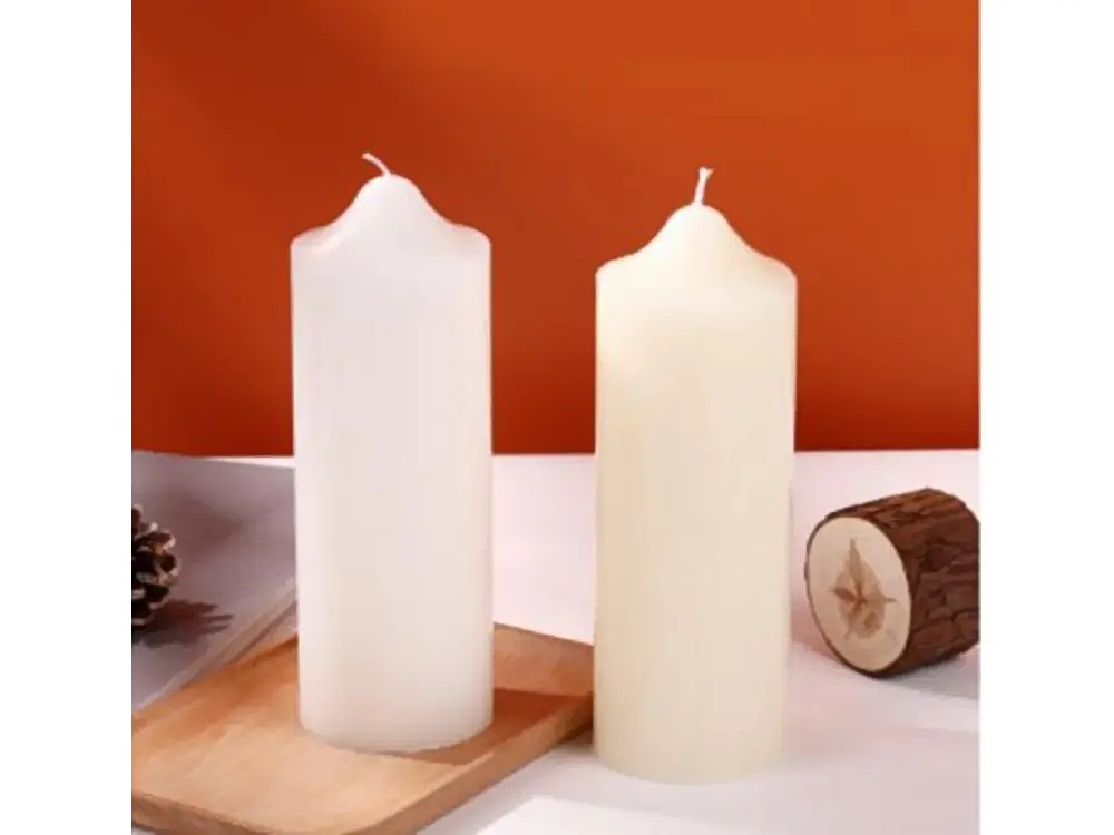 Pointed-Top Round Pillar Candle