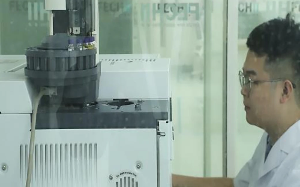 Laboratory assessment of fragrance samples